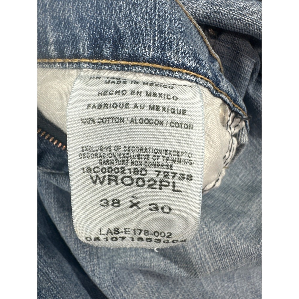 Wrangler Mens 38x30 Regular Fit Jeans Light Wash Straight Leg Zipper Fly Denim - Picture 4 of 8